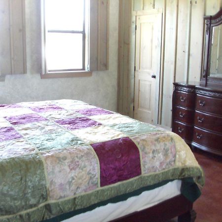 Breezy Hills Cottages - Hill Top Cottage Fredericksburg Bagian luar foto