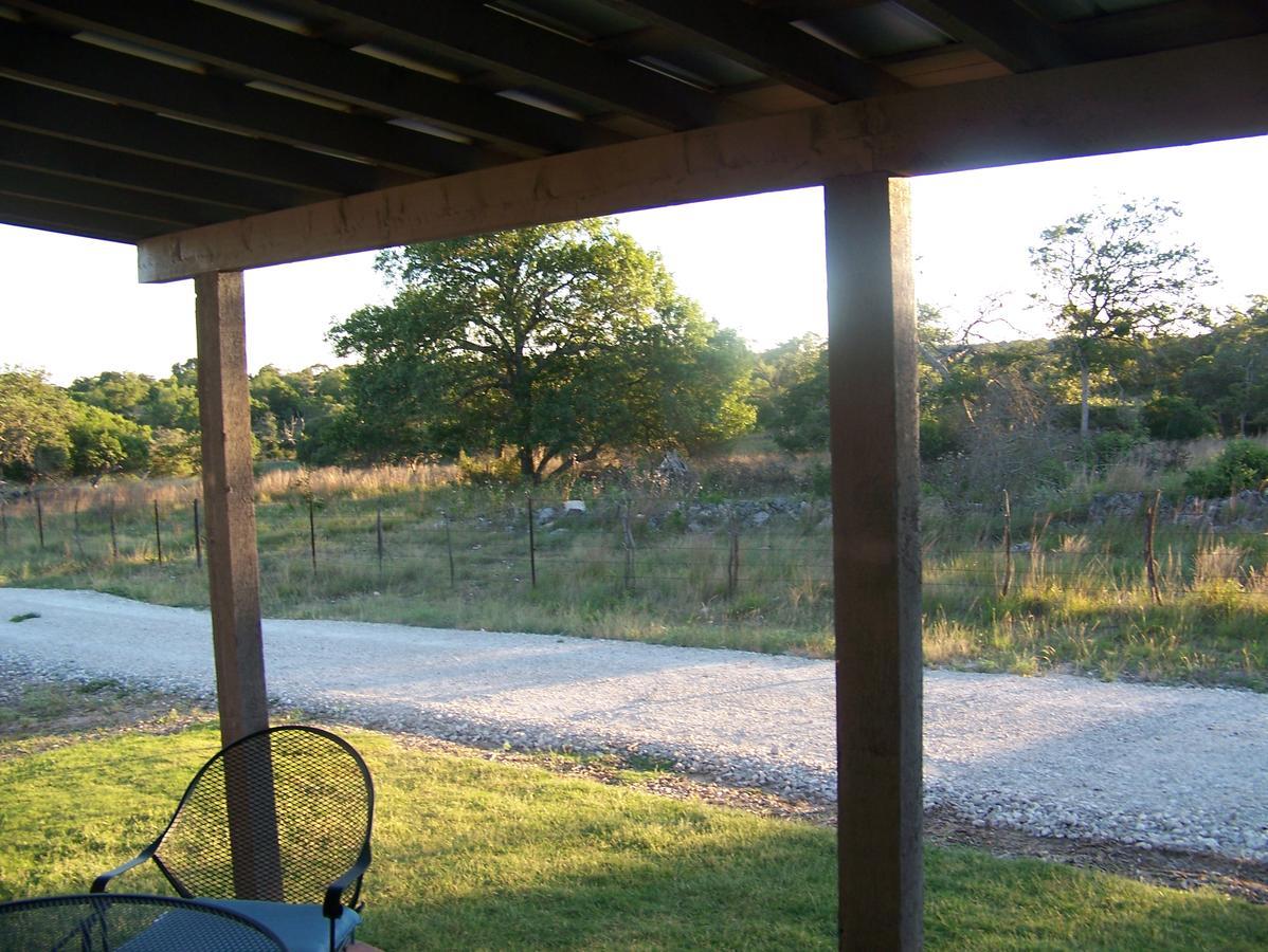 Breezy Hills Cottages - Hill Top Cottage Fredericksburg Bagian luar foto