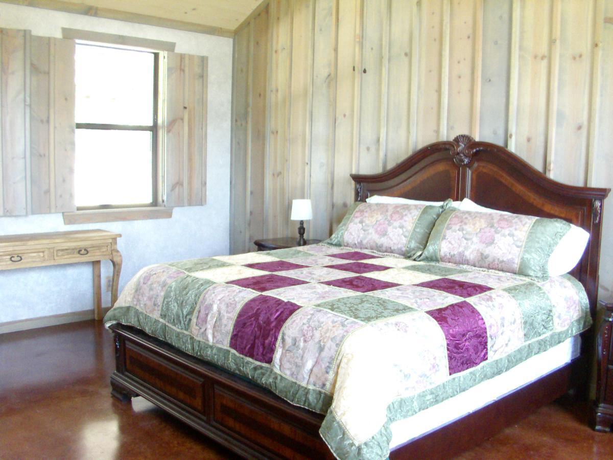 Breezy Hills Cottages - Hill Top Cottage Fredericksburg Bagian luar foto